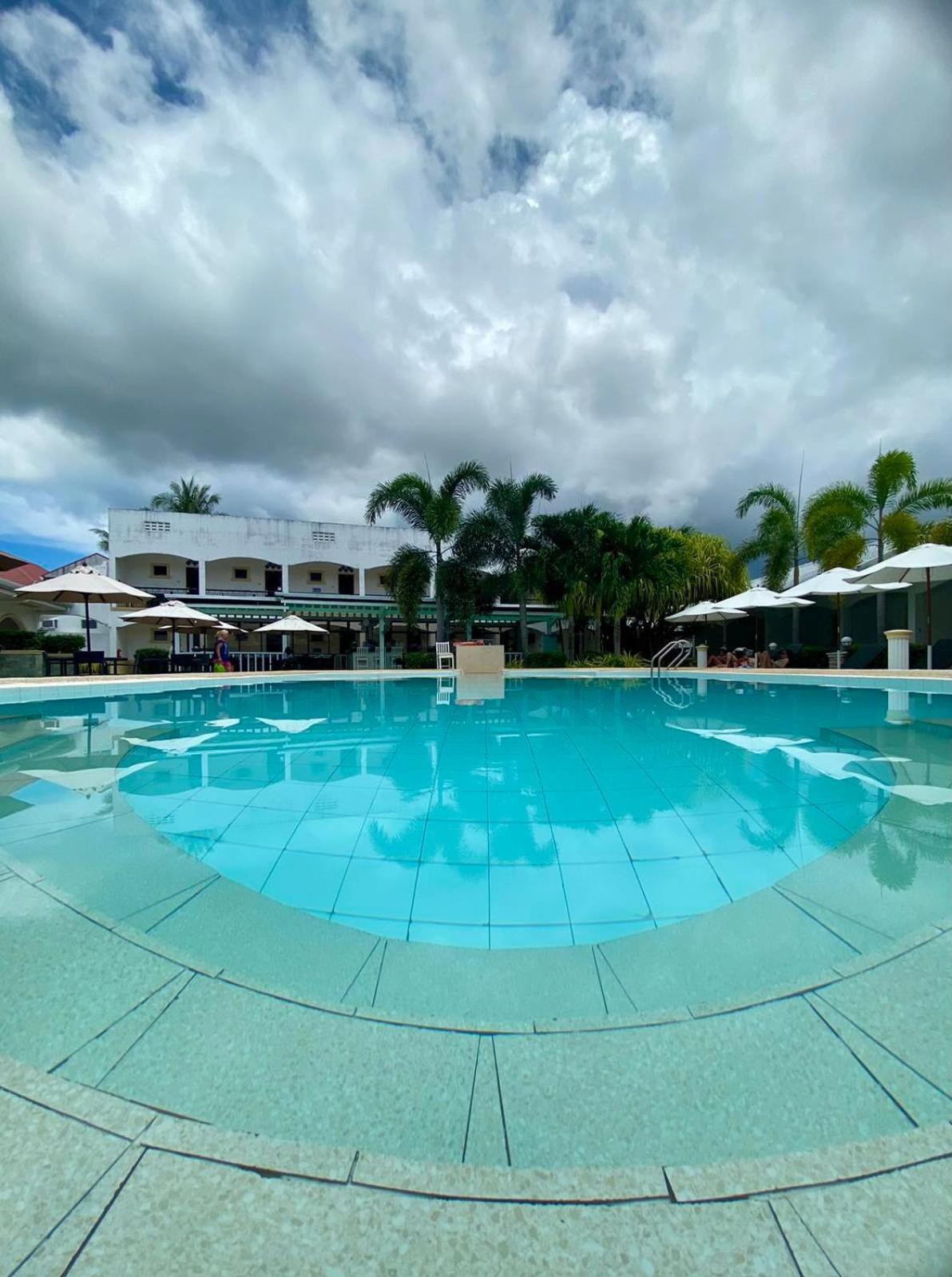 Panglao Regents Park Resort Extérieur photo