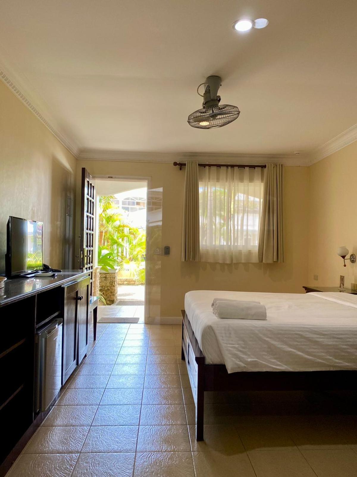 Panglao Regents Park Resort Extérieur photo