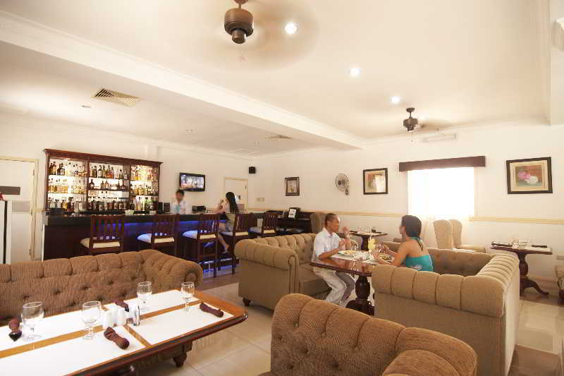 Panglao Regents Park Resort Extérieur photo
