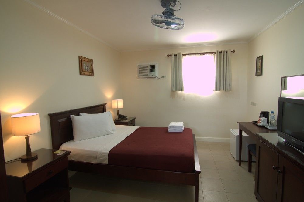 Panglao Regents Park Resort Extérieur photo