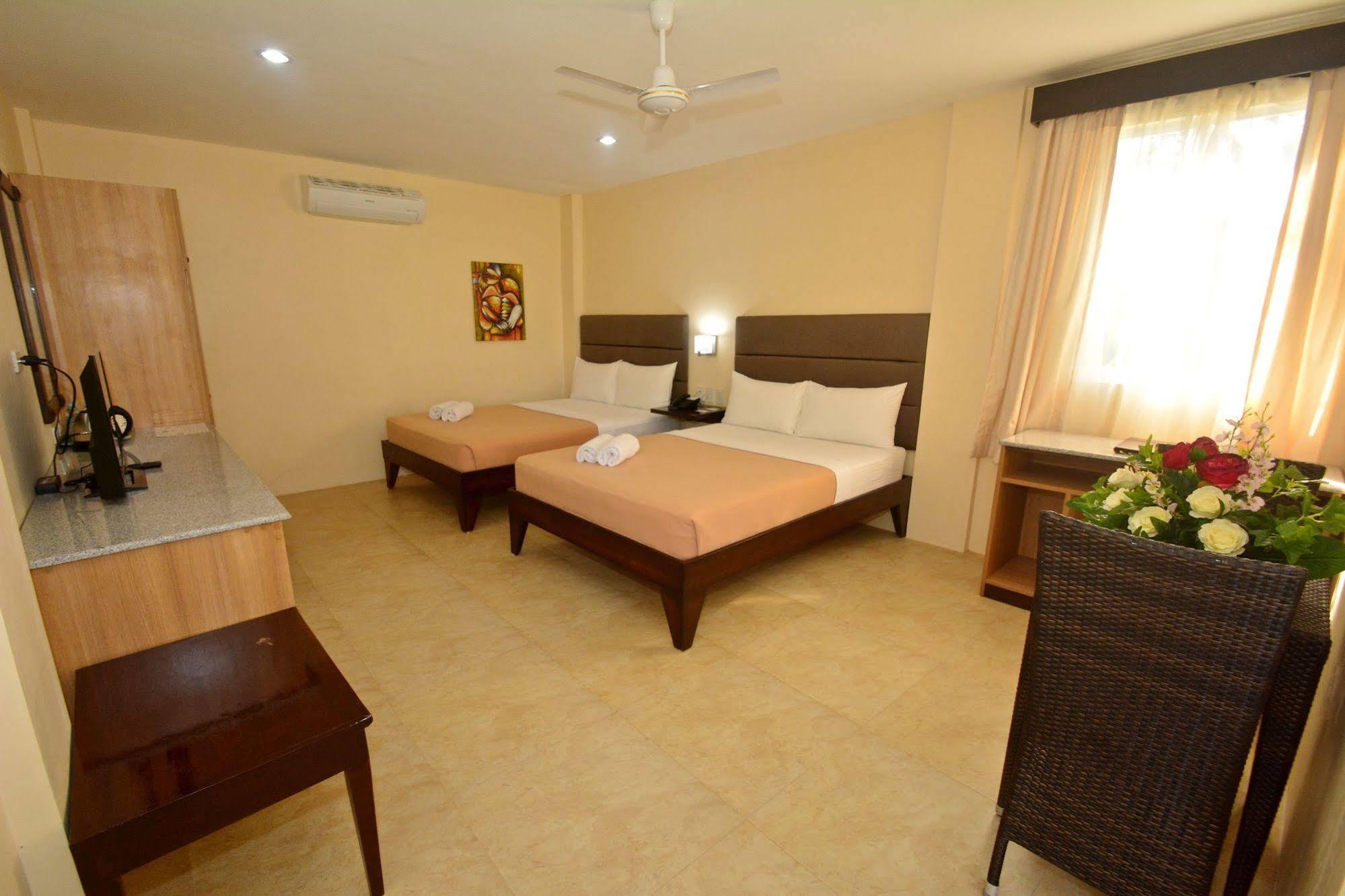 Panglao Regents Park Resort Extérieur photo