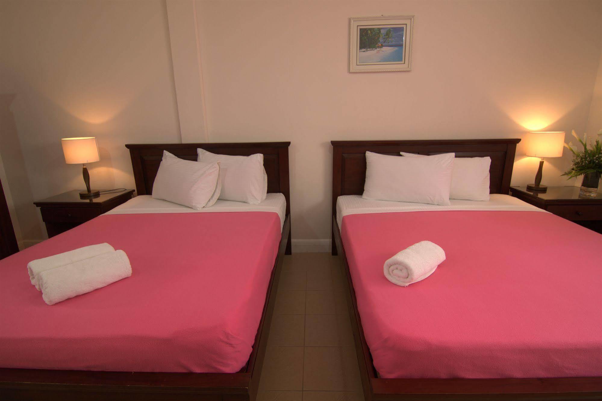 Panglao Regents Park Resort Extérieur photo